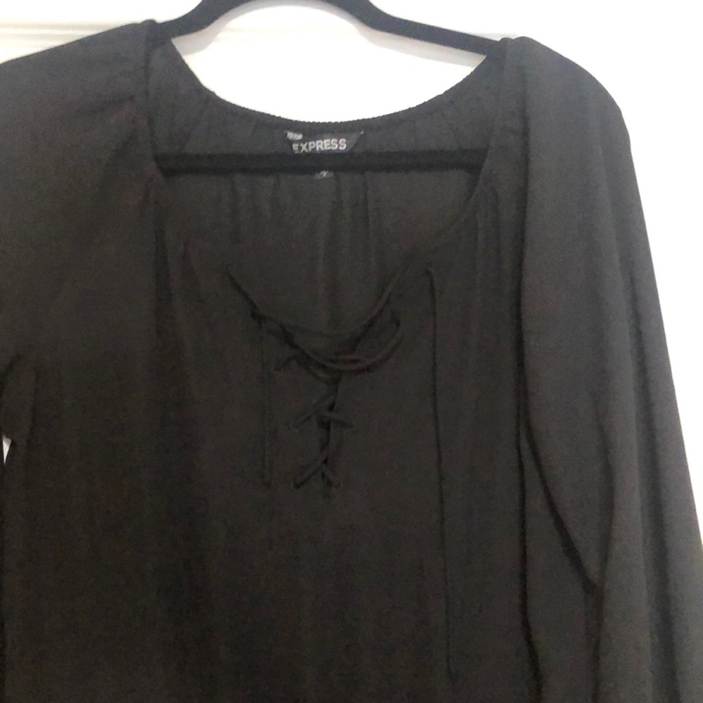 Express dress - Picture 2 of 3